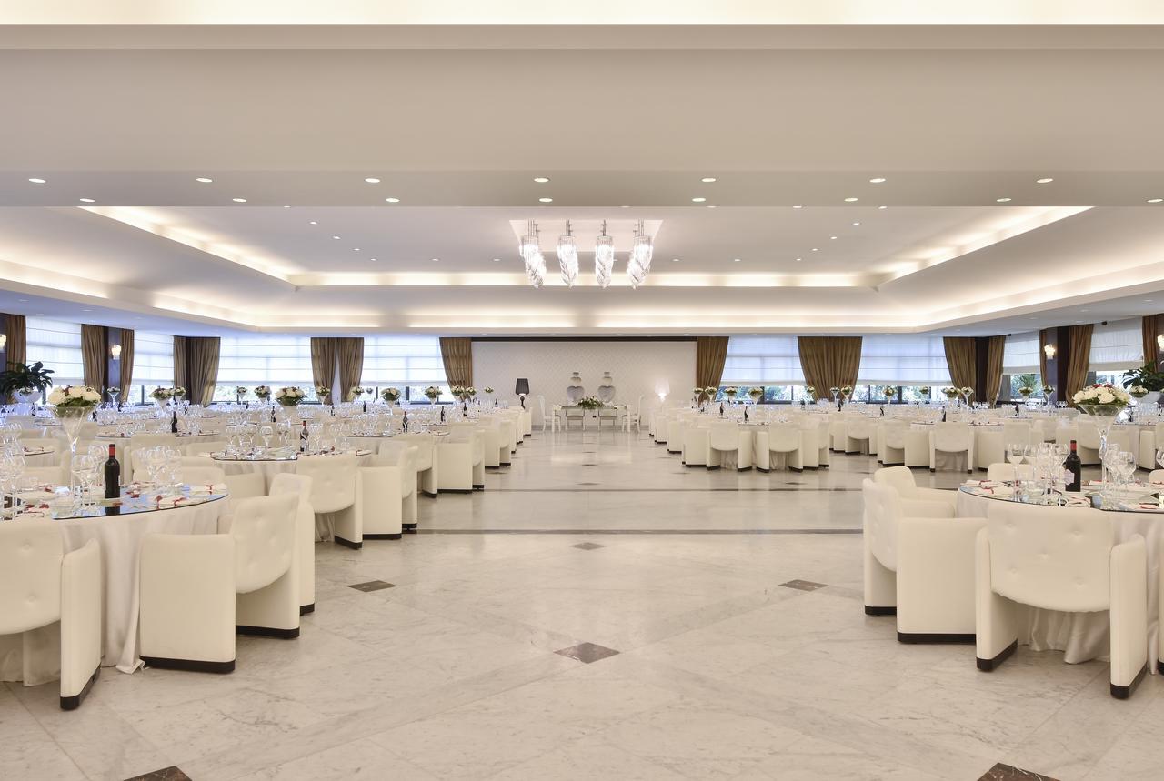 Ariston Hotel 4*