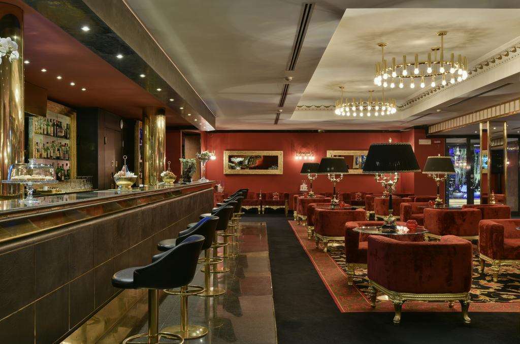 Ariston Hotel 4*