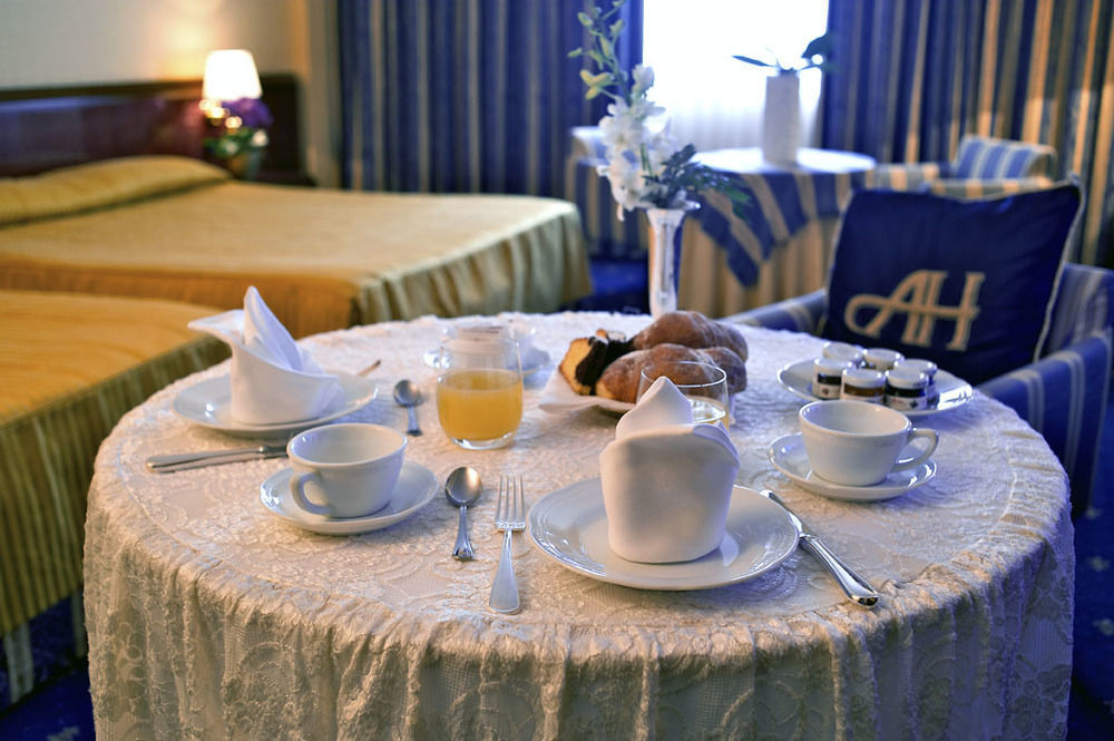 Hotel Ariston 4*